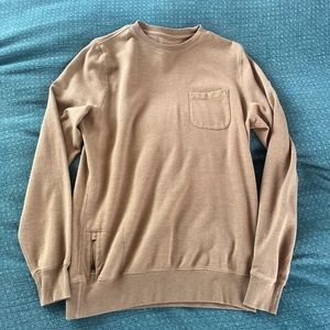 Vuori mens crewneck sweatshirt